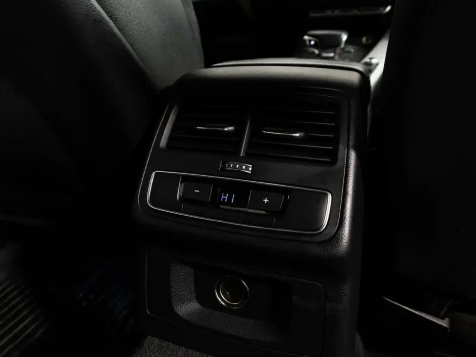 Audi A4, 2015 г.