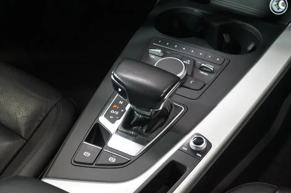 Audi A4, 2018 г.
