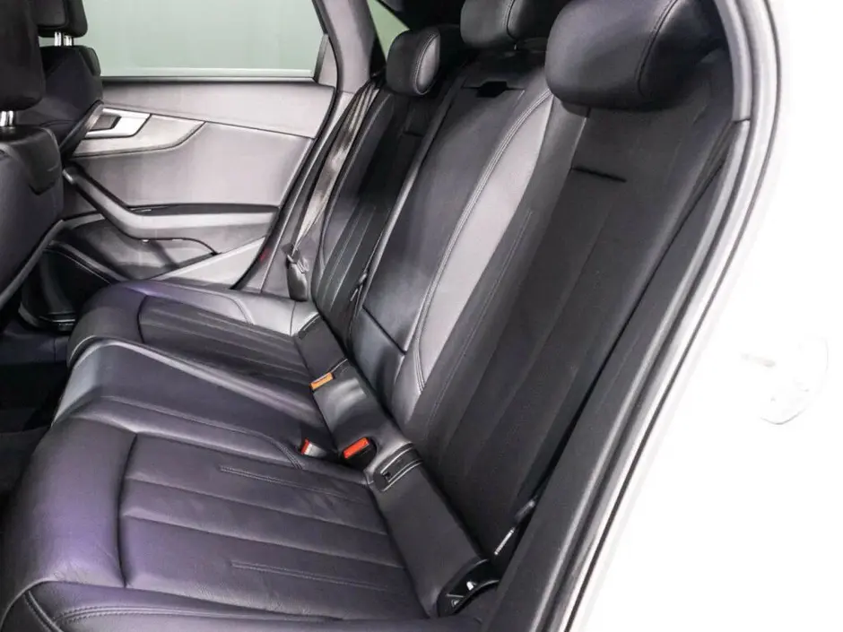 Audi A4, 2017 г.
