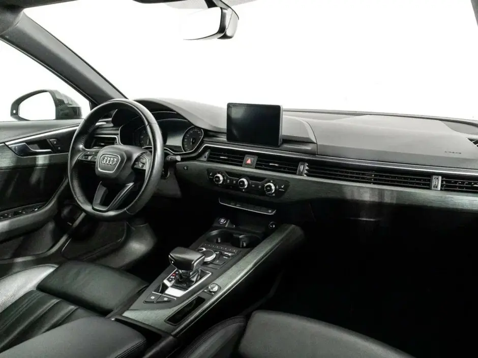 Audi A4, 2017 г.