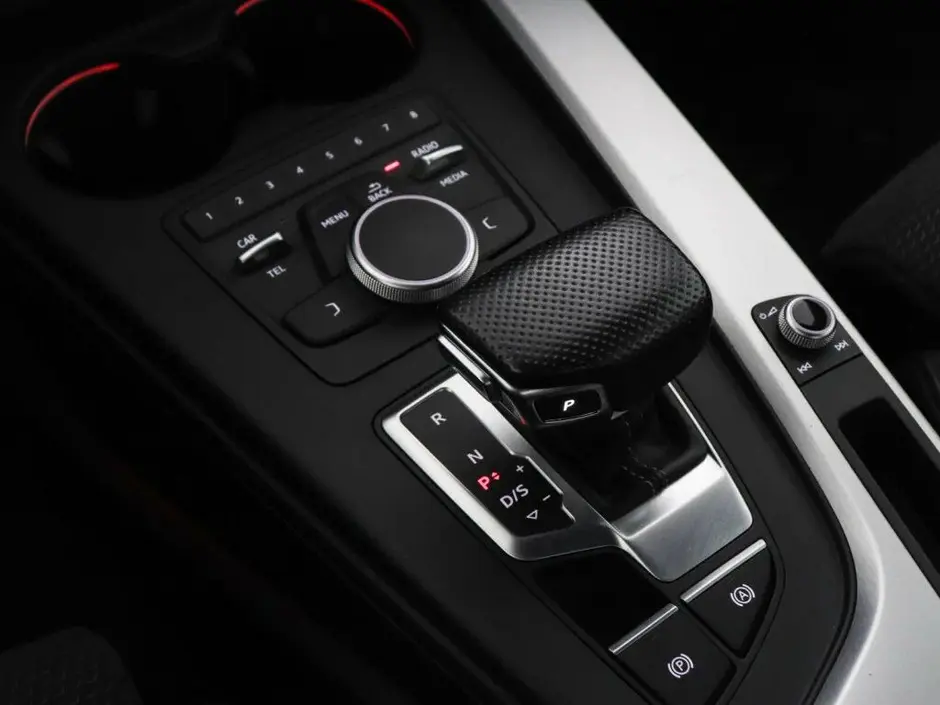 Audi A4, 2018 г.
