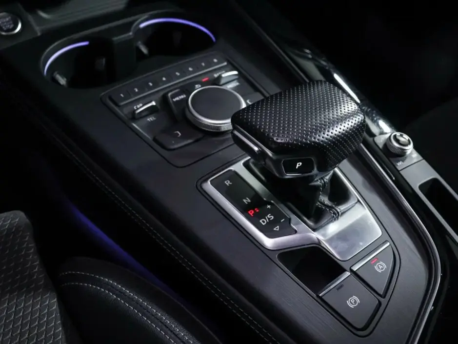Audi A4, 2017 г.