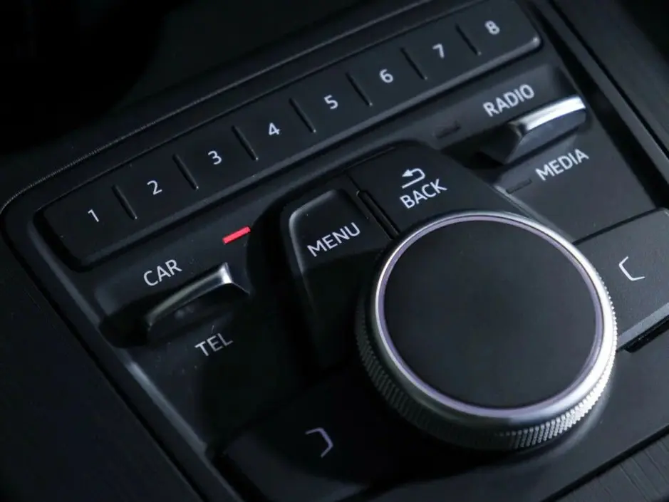 Audi A4, 2017 г.
