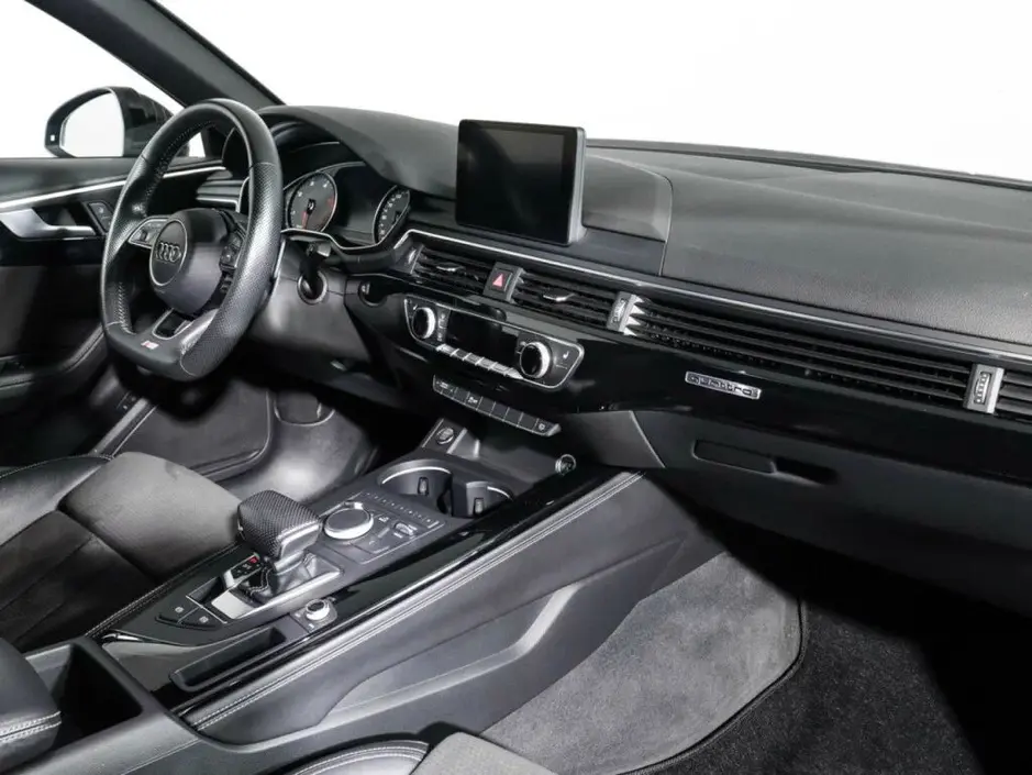 Audi A4, 2017 г.