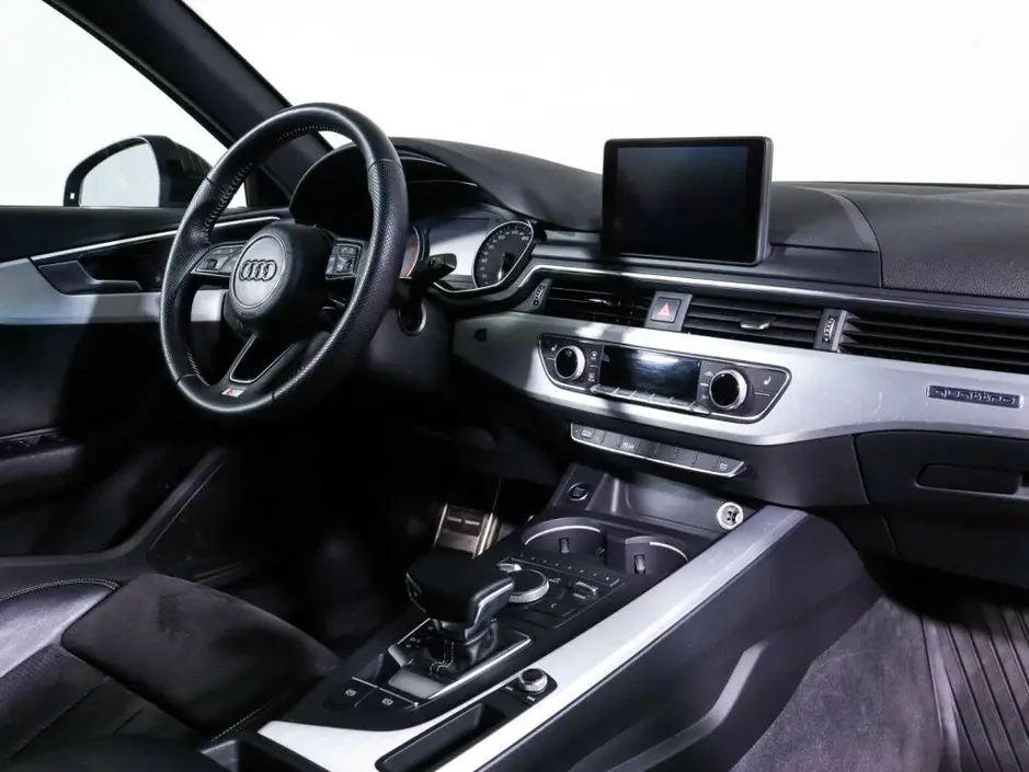 Audi A4, 2017 г.