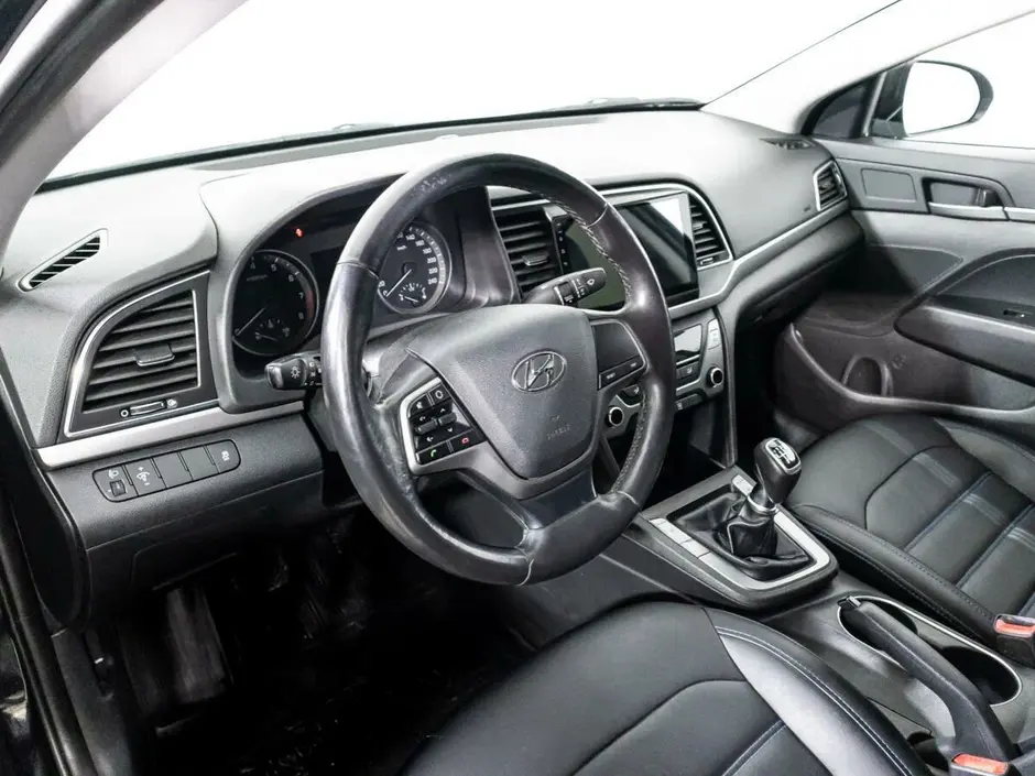Hyundai Elantra, 2017 г.