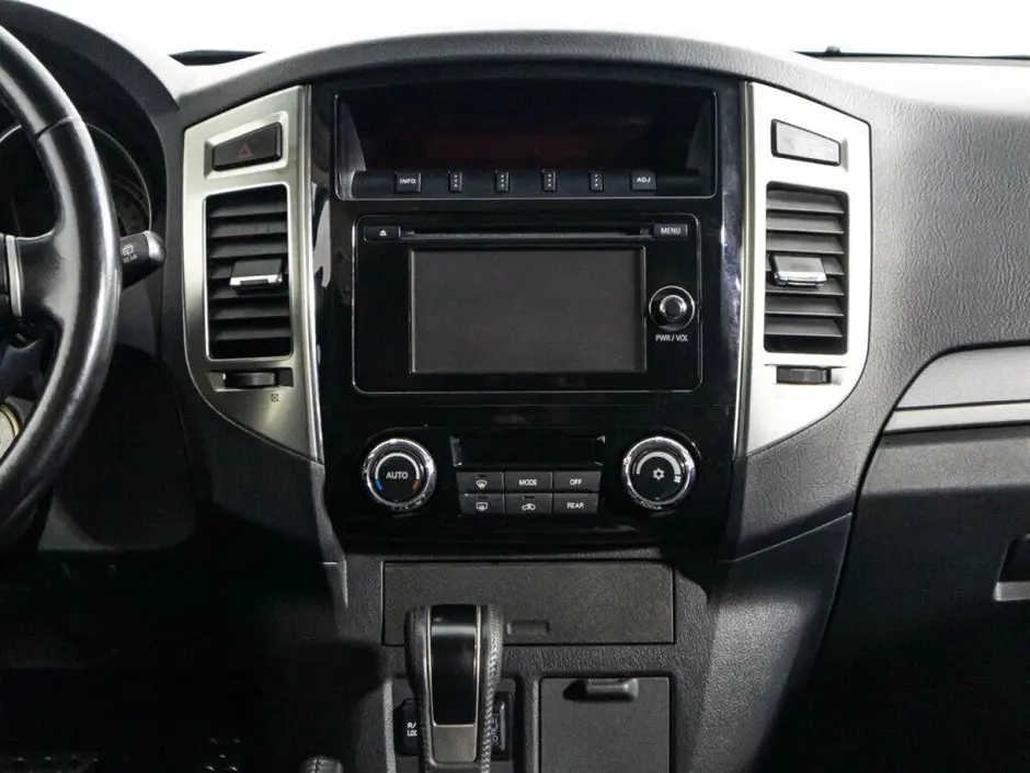 Mitsubishi Pajero, 2014 г.