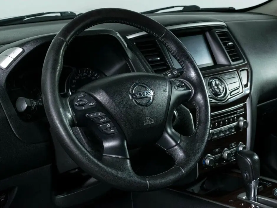 Nissan Pathfinder, 2015 г.