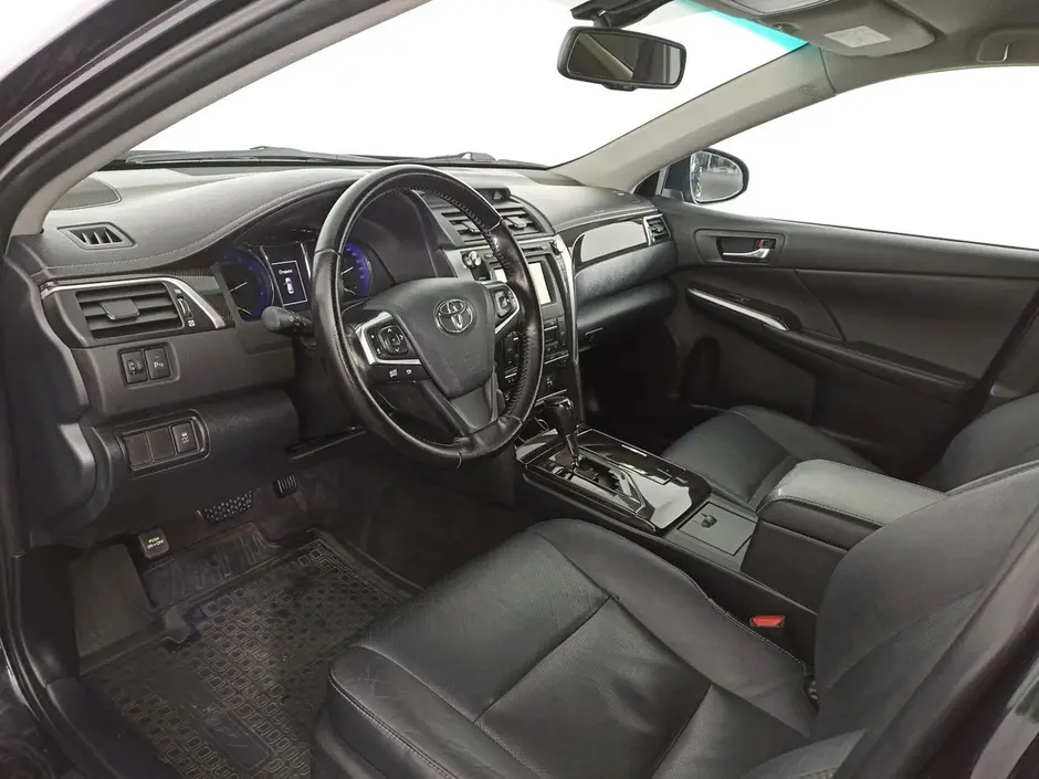 Toyota Camry, 2015 г.
