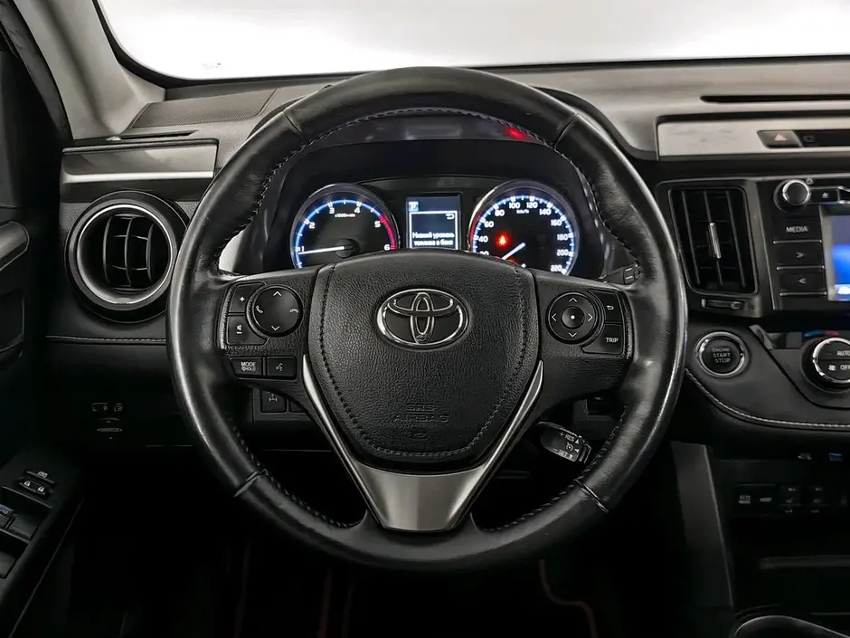 Toyota RAV4, 2015 г.
