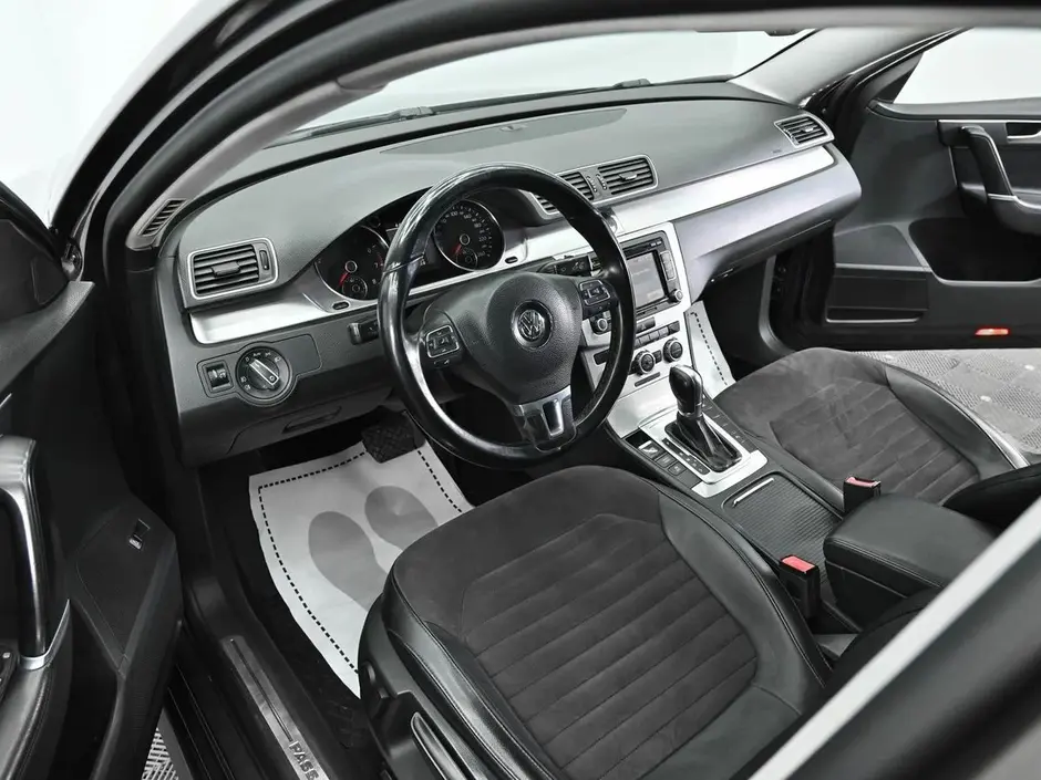 Volkswagen Passat, 2012 г.