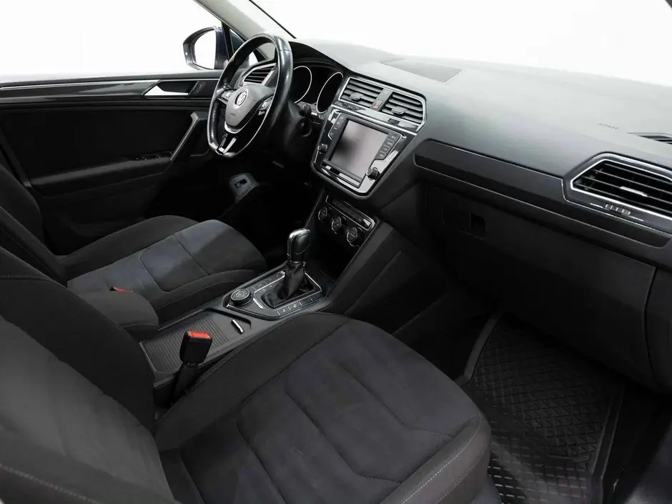 Volkswagen Tiguan, 2020 г.