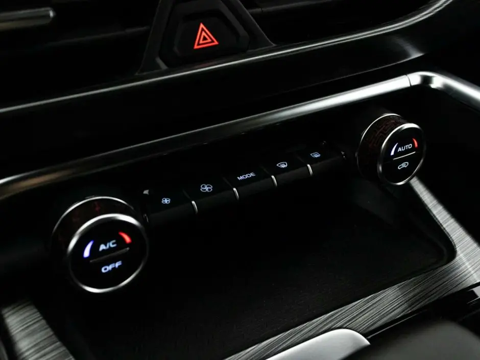 Geely Tugella, 2022 г.