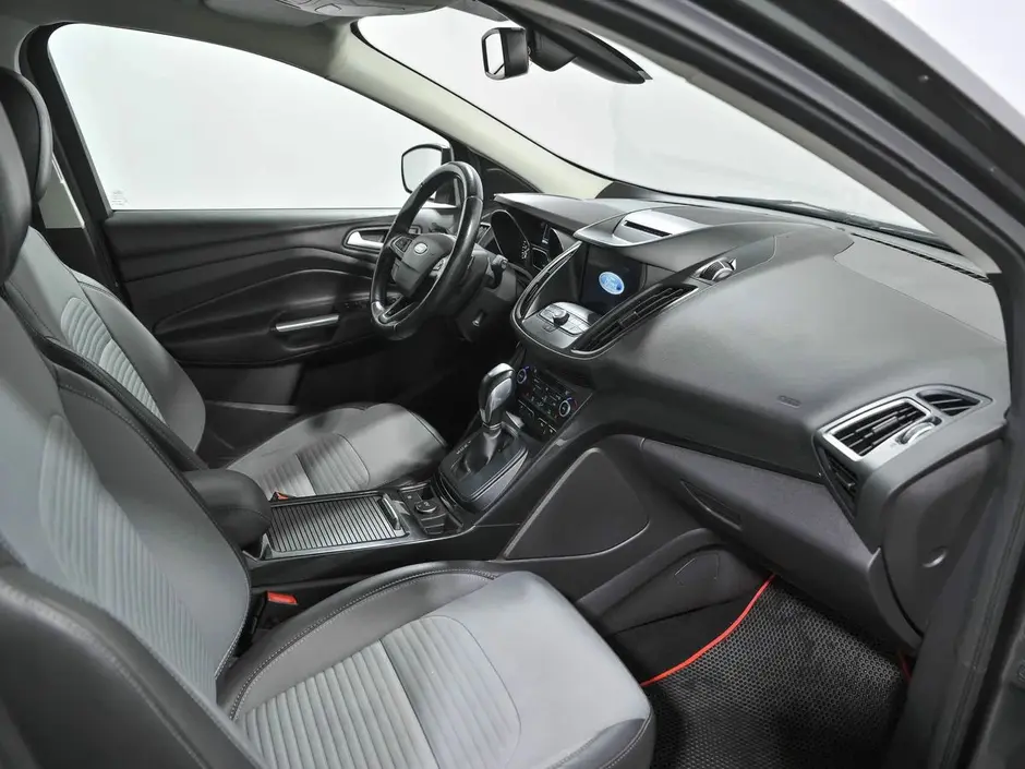 Ford Kuga, 2017 г.